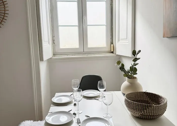 Апартаменты Cozy In Graca I Лиссабон